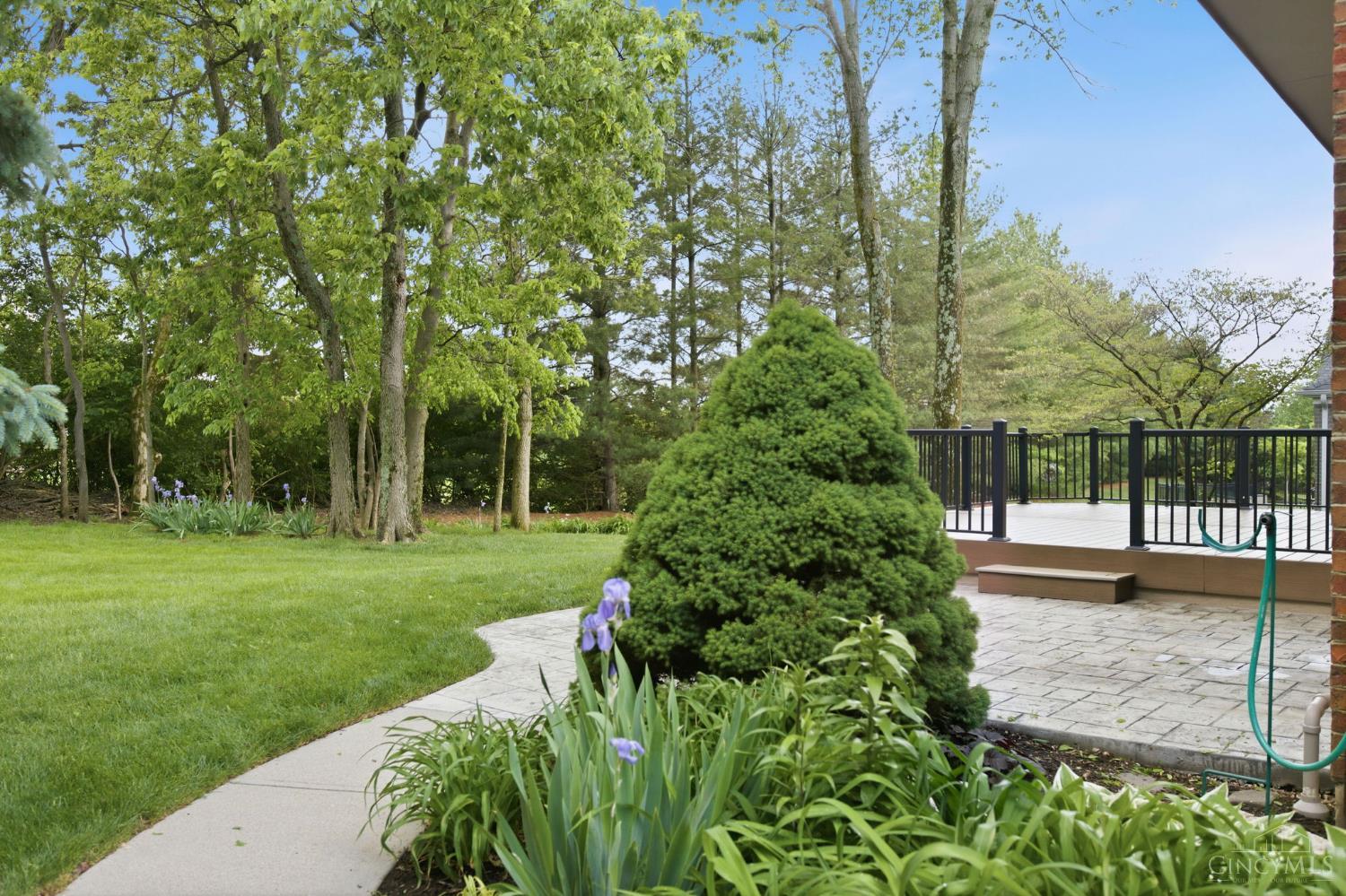 5564 Oak View Drive