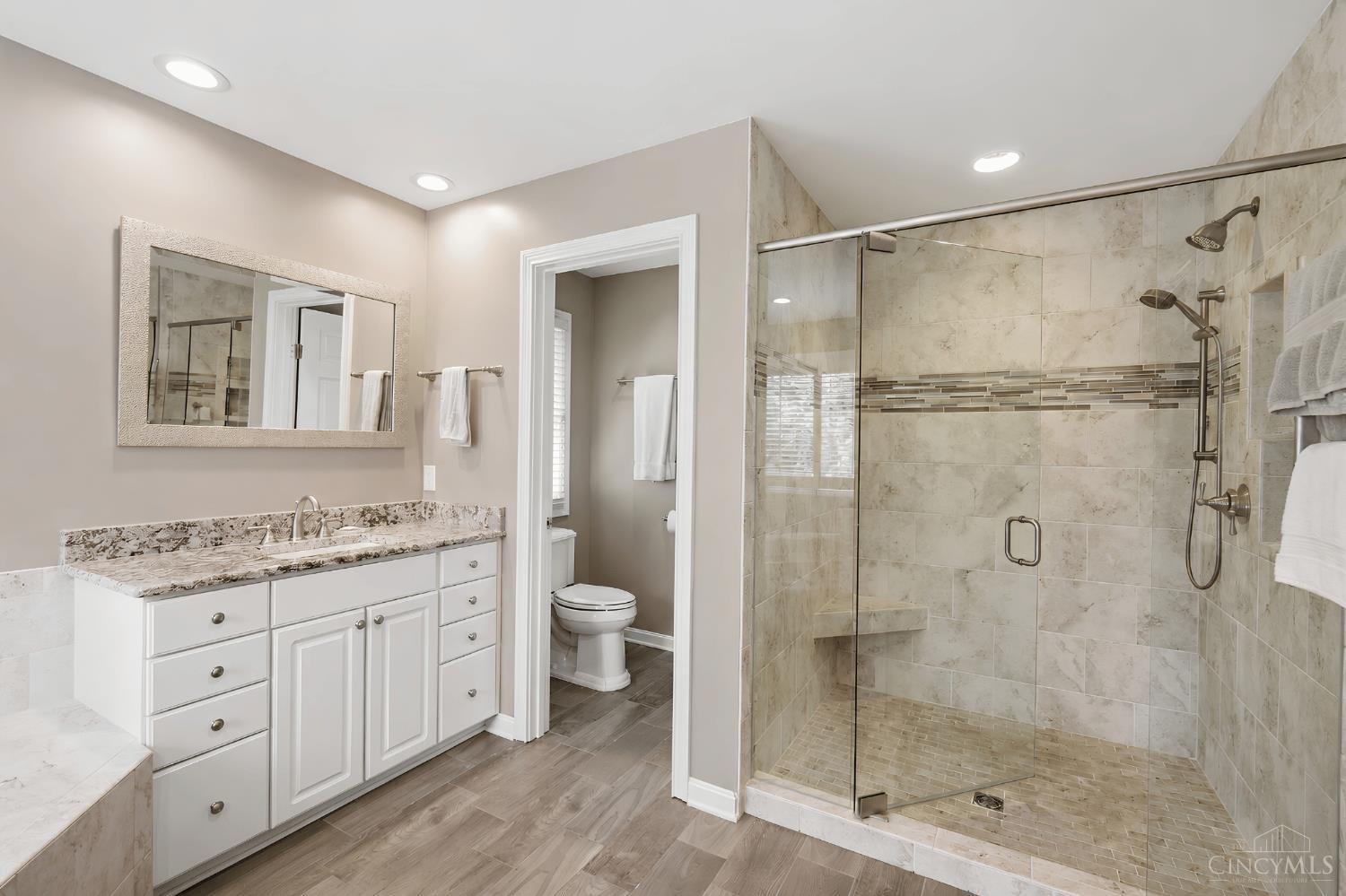 5564 Oak View Drive
