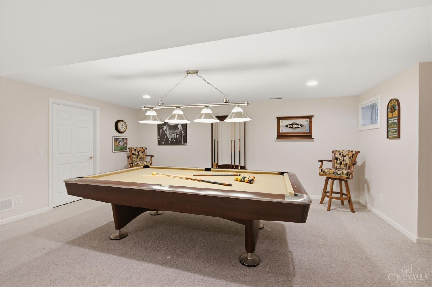 5564 Oak View Drive