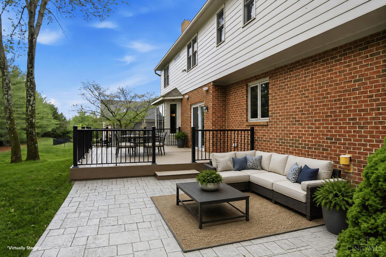 5564 Oak View Drive