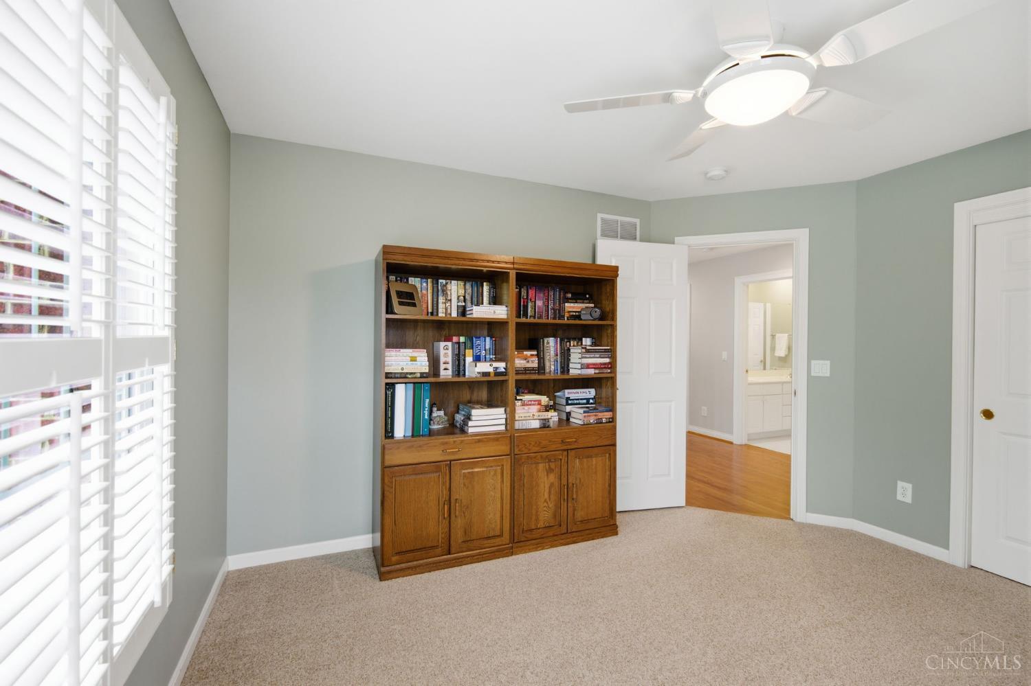 5564 Oak View Drive
