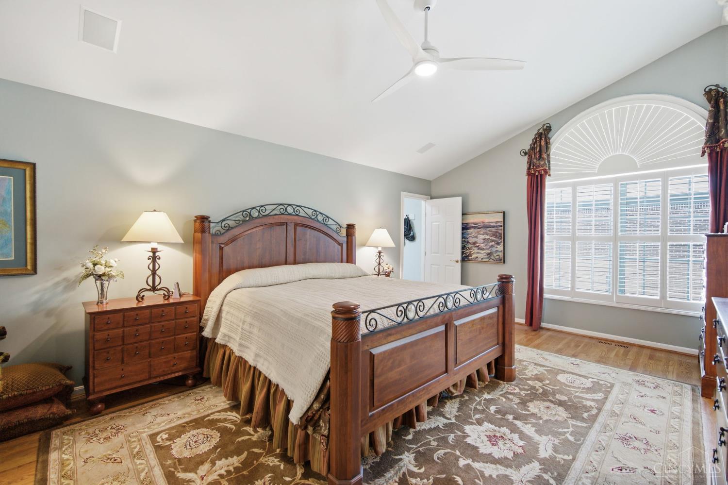 5564 Oak View Drive