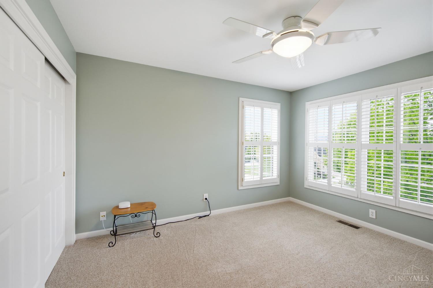 5564 Oak View Drive
