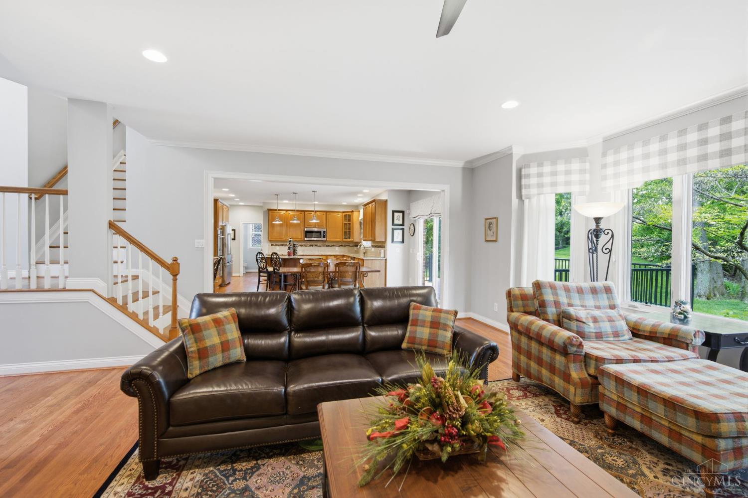5564 Oak View Drive
