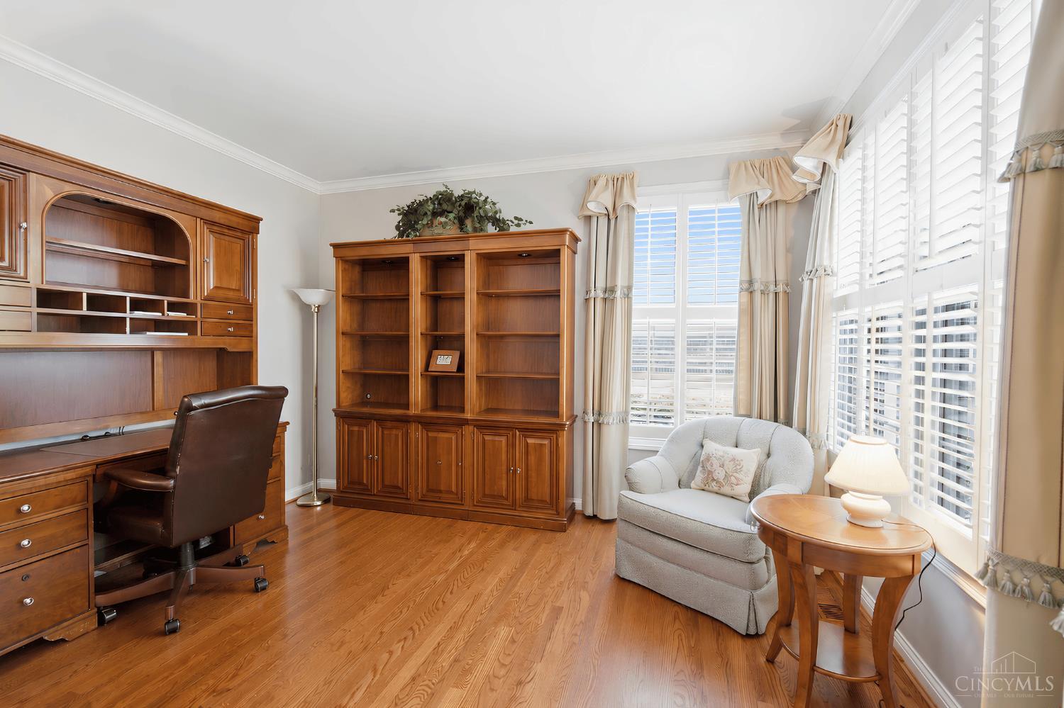 5564 Oak View Drive