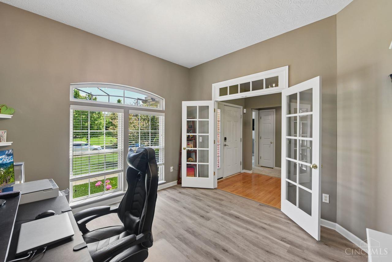 1094 Hayward Circle