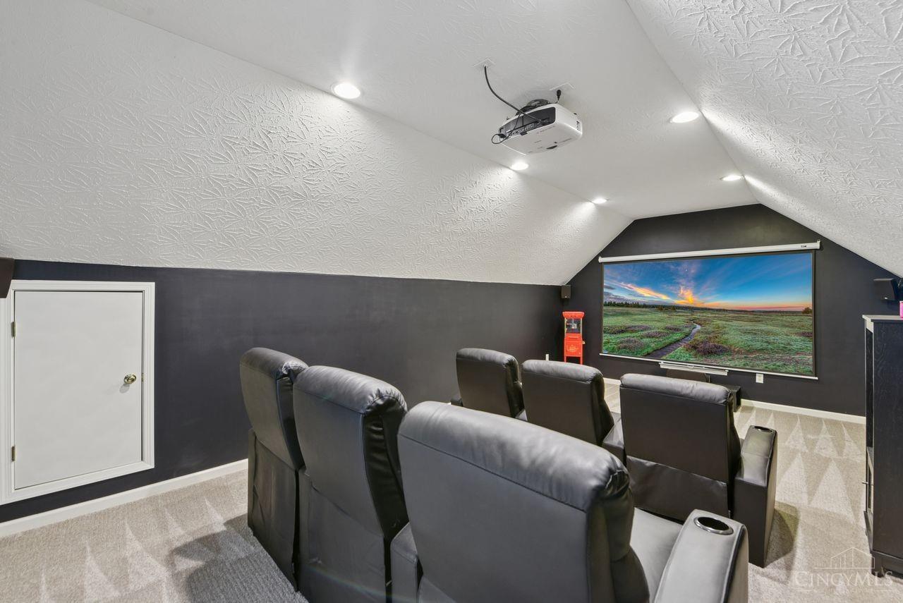 1094 Hayward Circle
