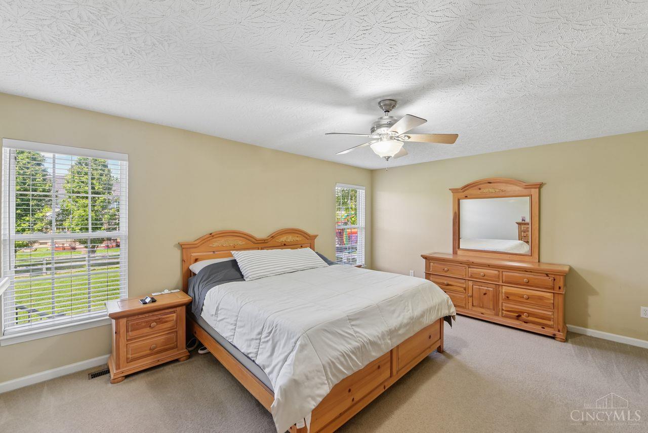 1094 Hayward Circle