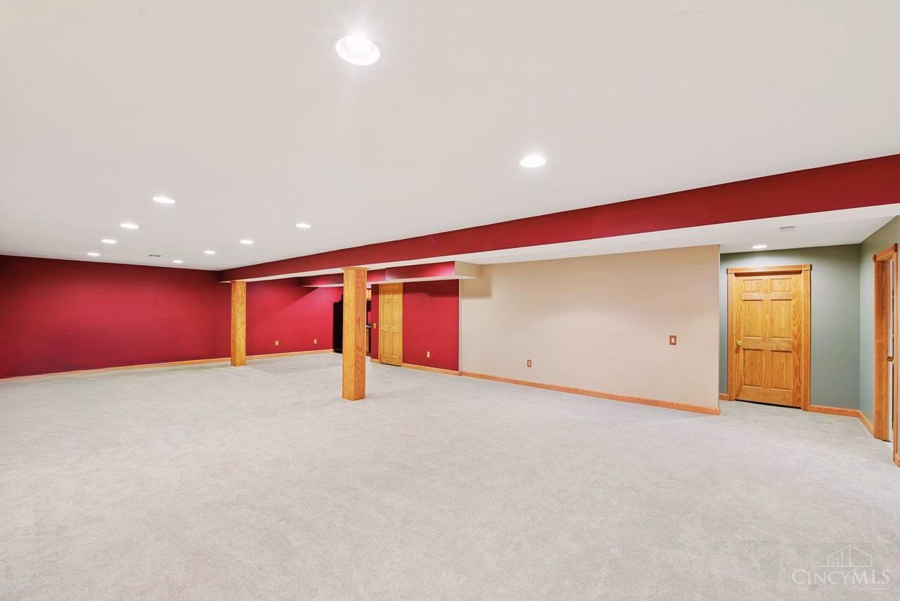 1094 Hayward Circle