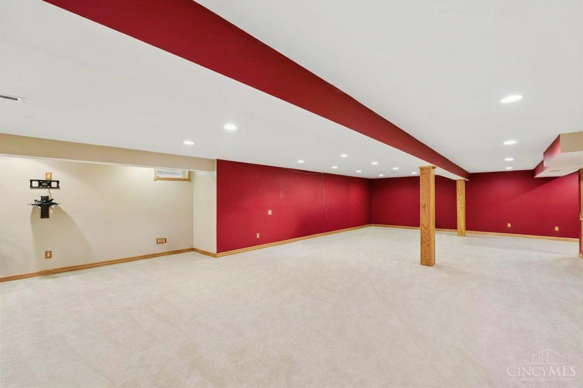 1094 Hayward Circle