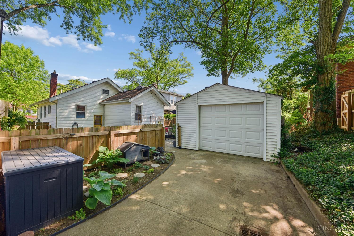 2321 Lysle Lane