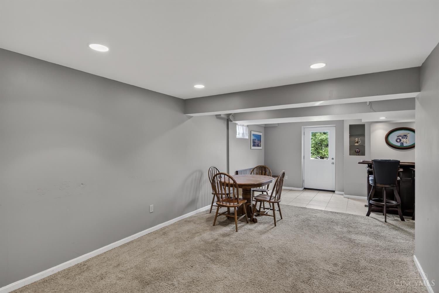 6343 Carriageview Ln
