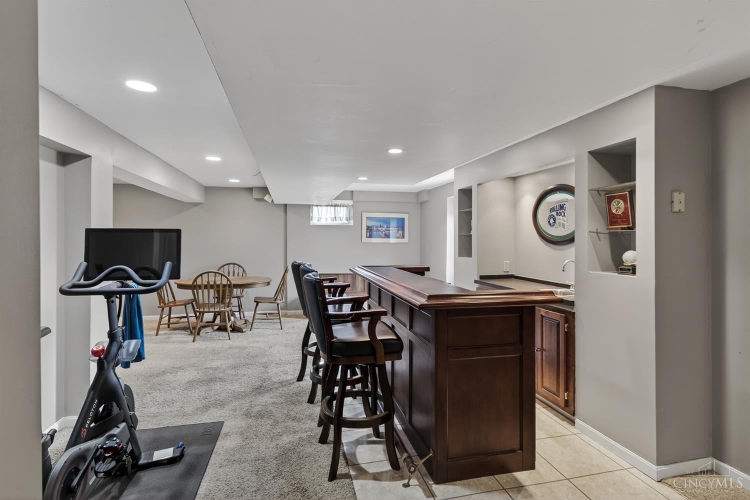 6343 Carriageview Ln