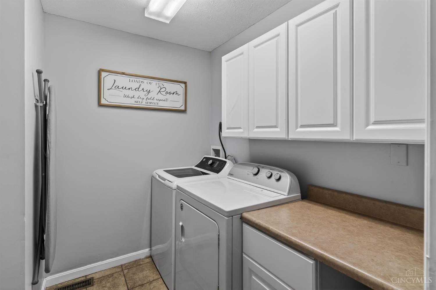 6343 Carriageview Ln