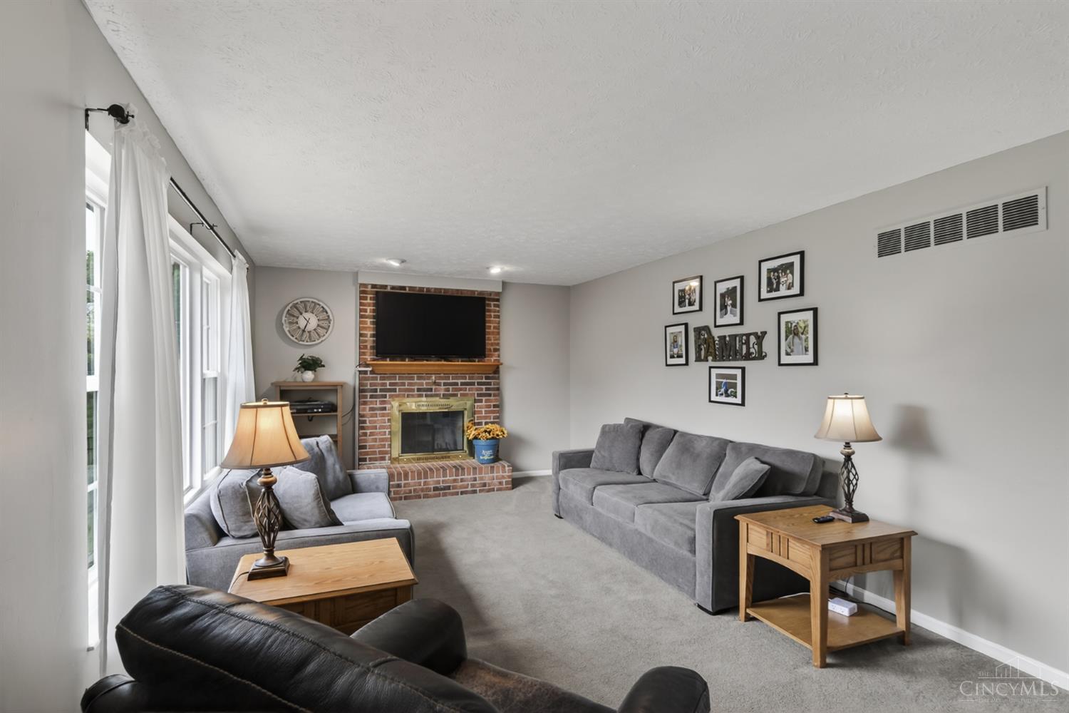 6343 Carriageview Ln