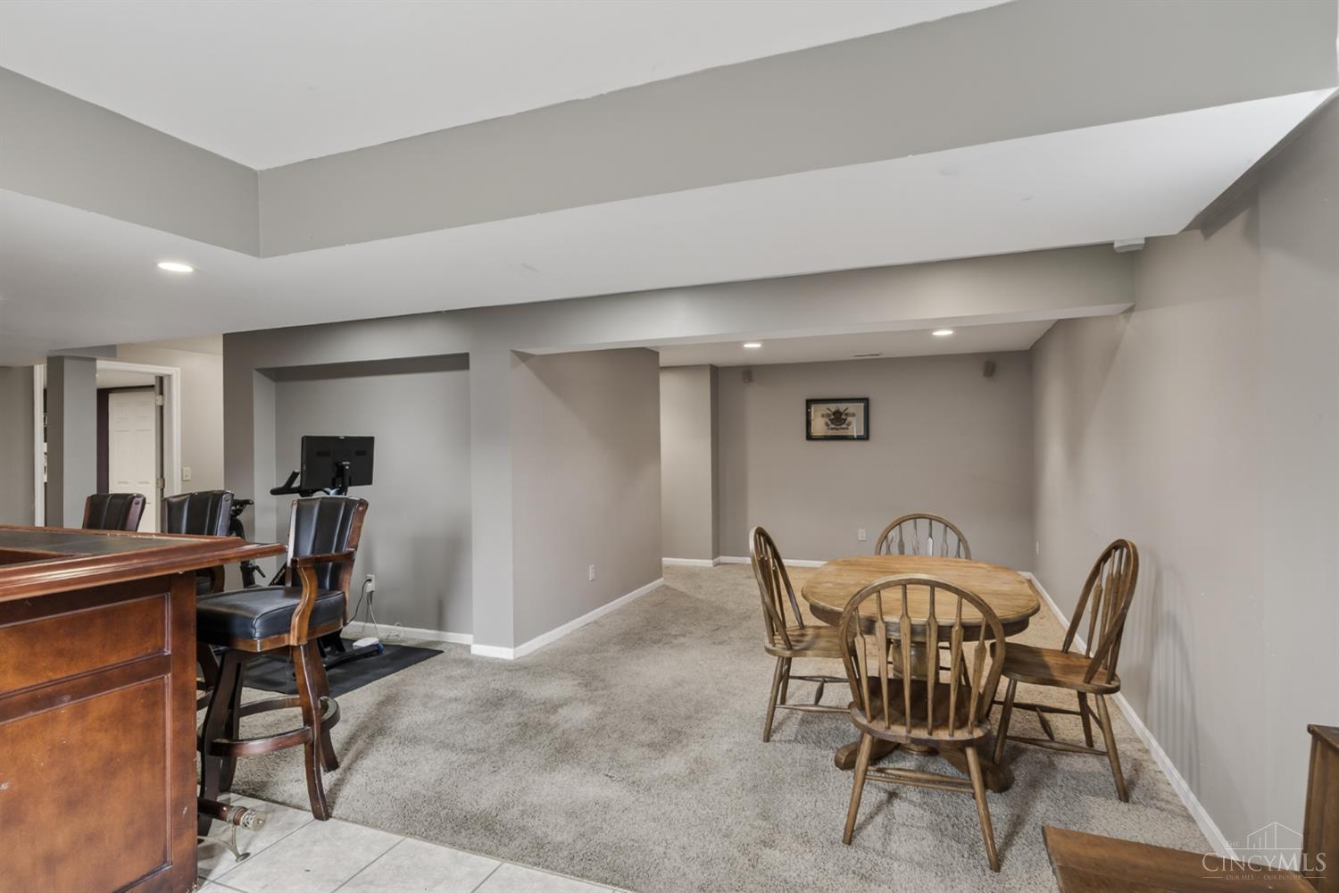 6343 Carriageview Ln