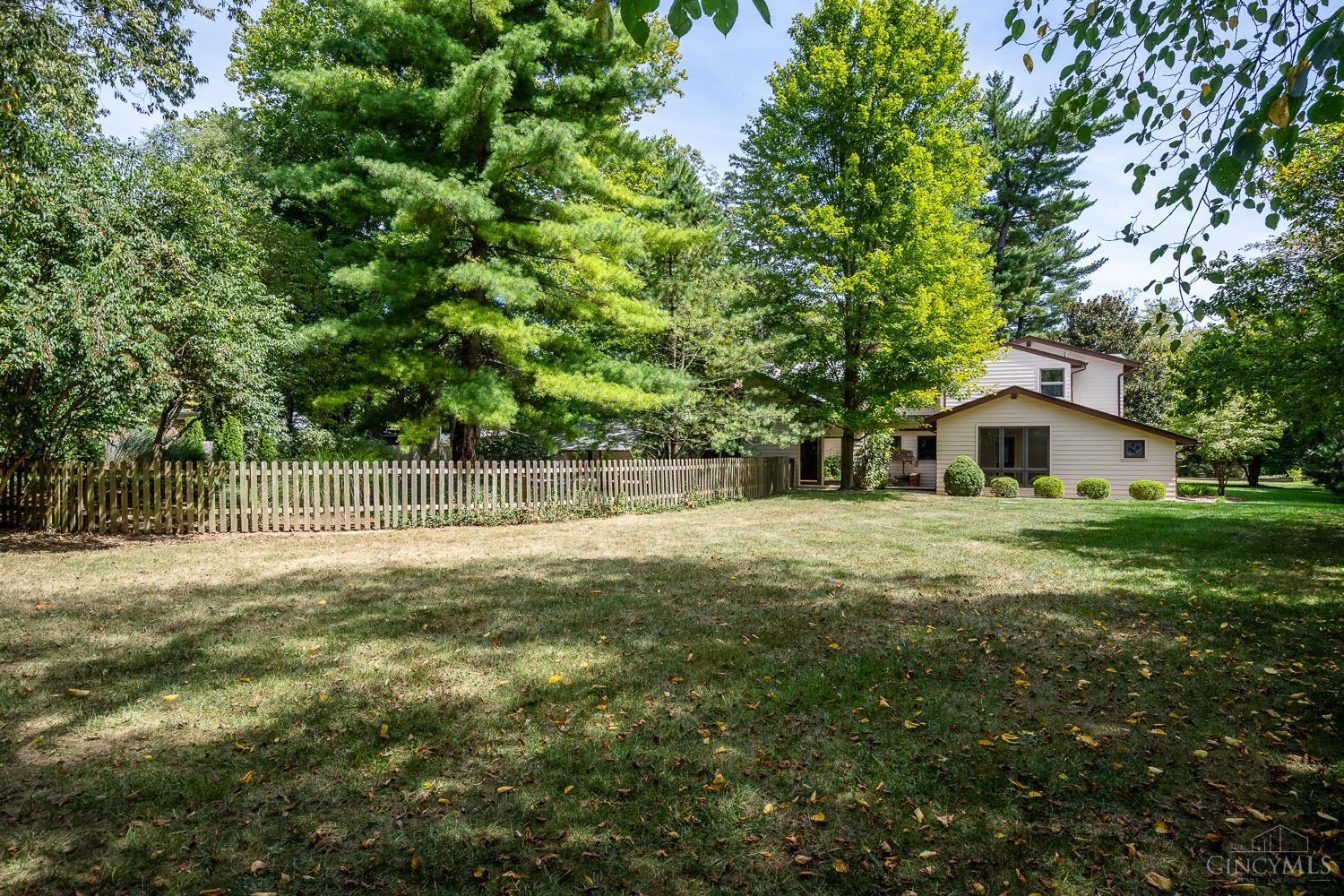 4 Lexington Circle