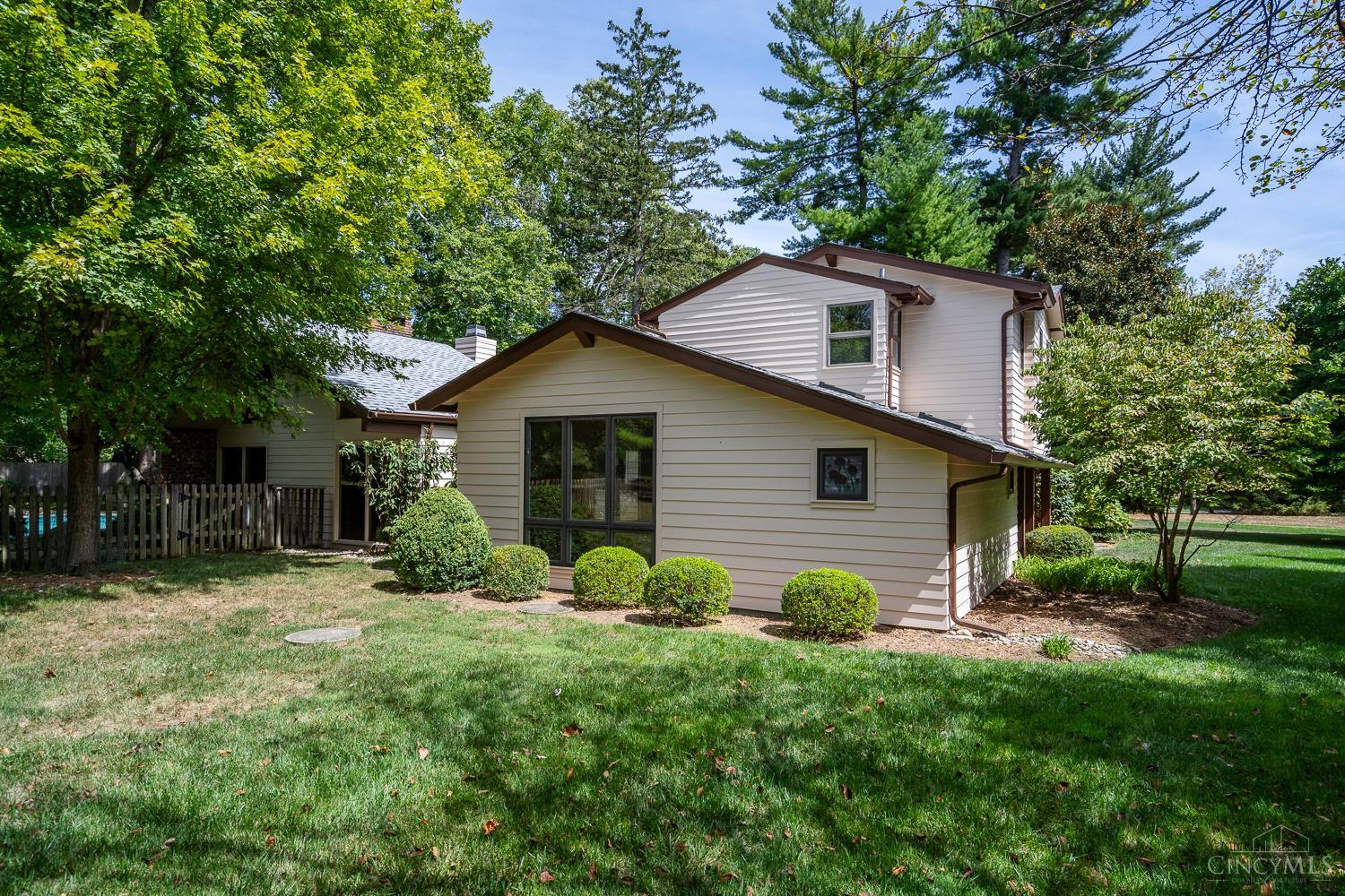4 Lexington Circle