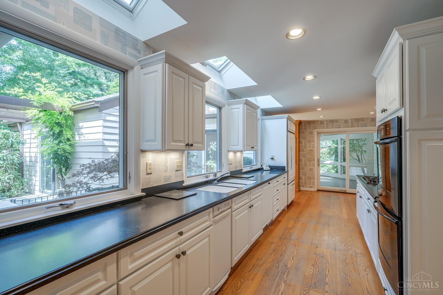 4 Lexington Circle