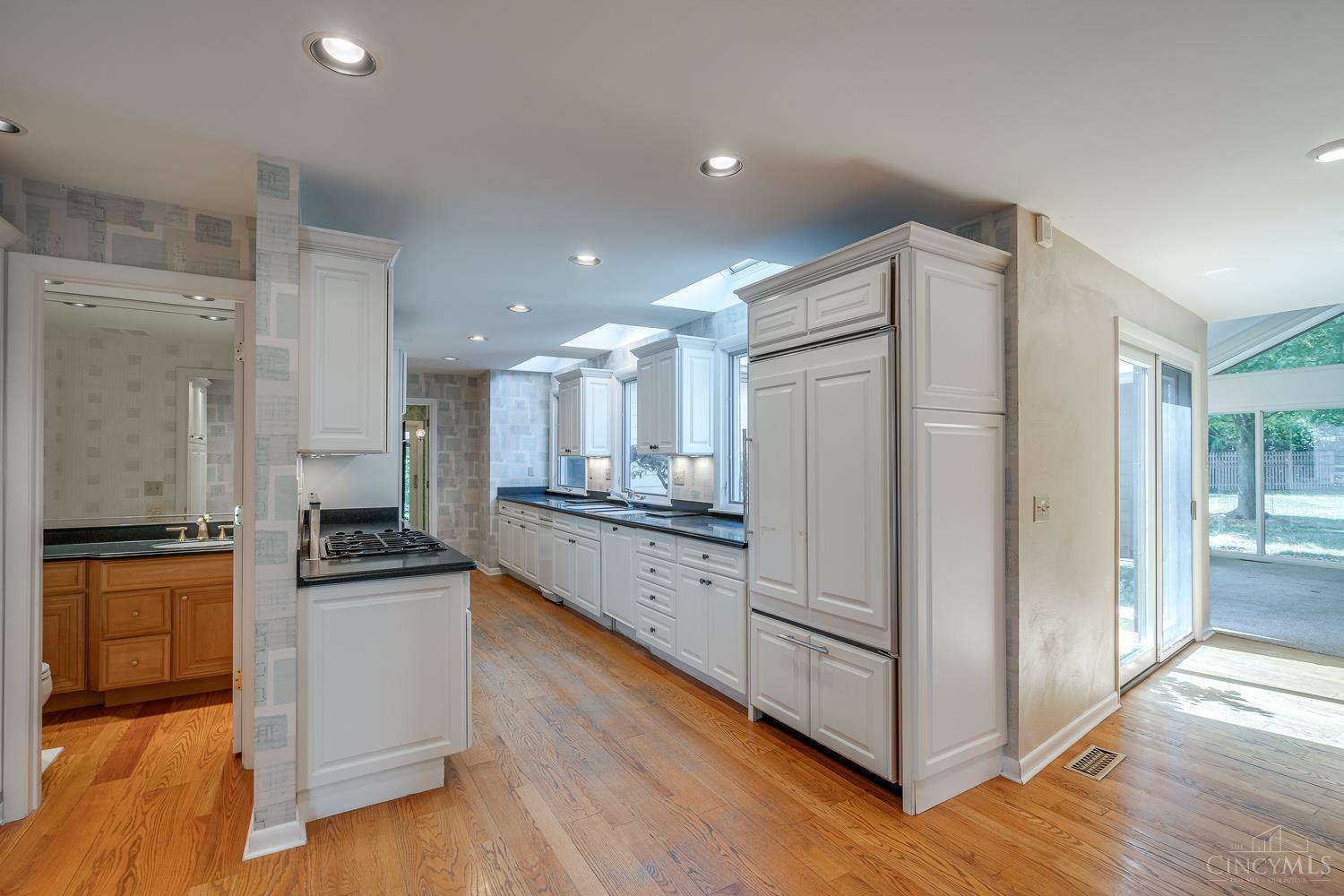 4 Lexington Circle