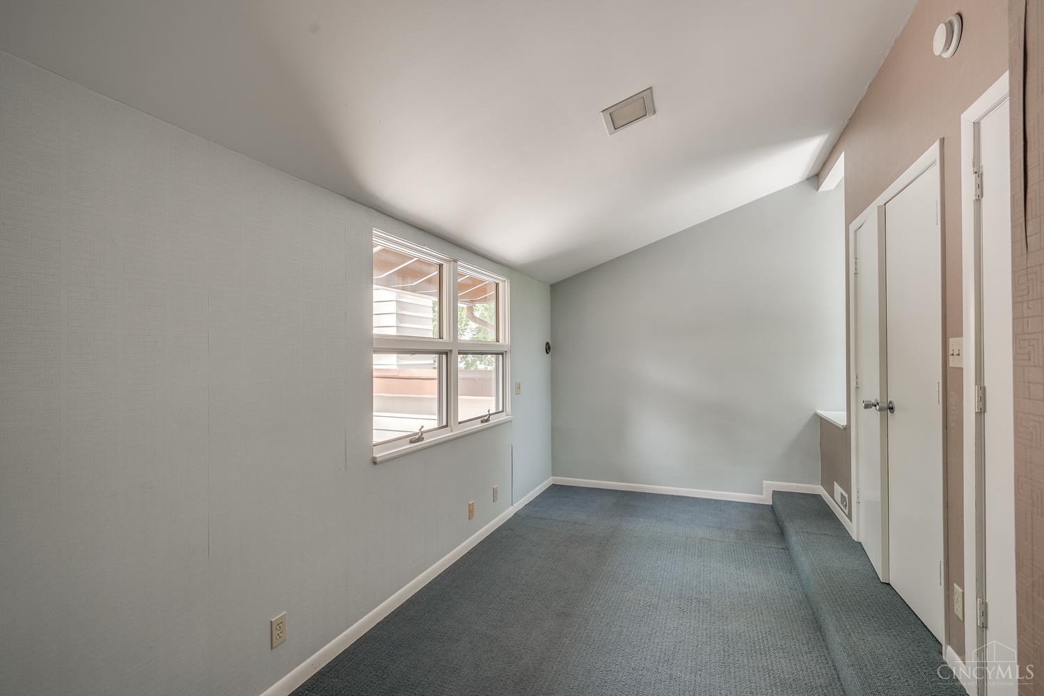 4 Lexington Circle