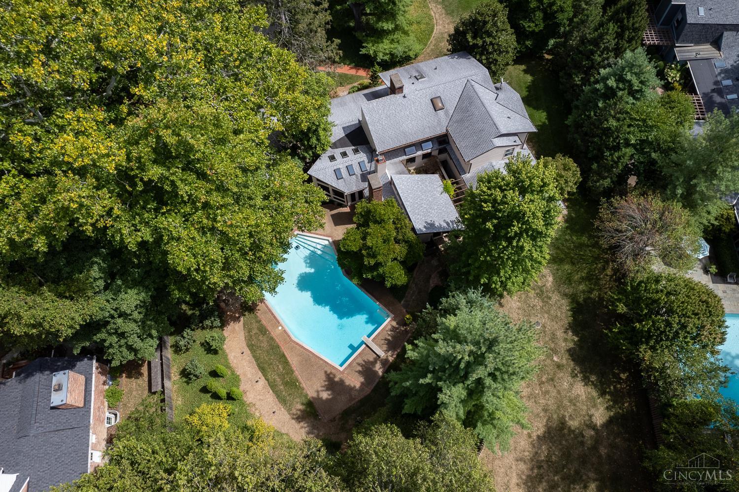 4 Lexington Circle