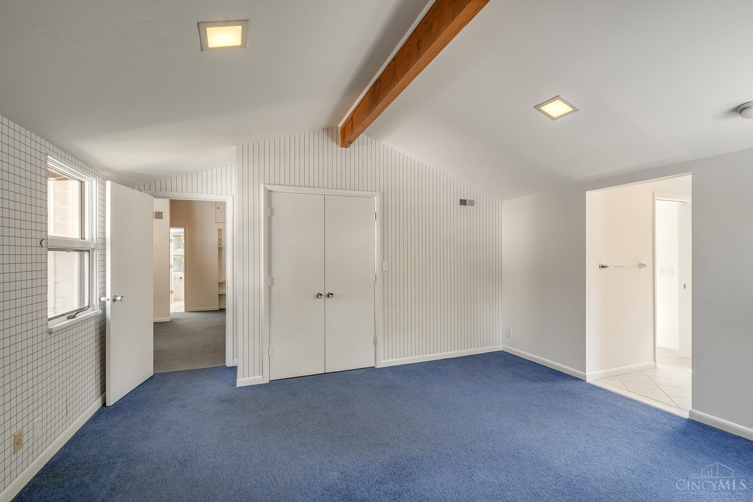 4 Lexington Circle