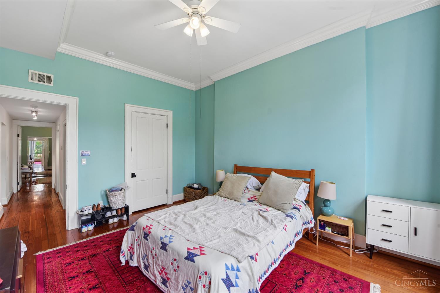1427 Main Street 1