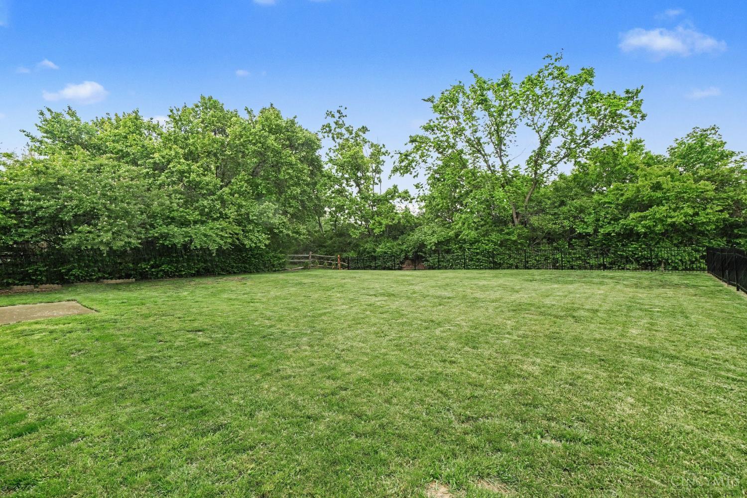 7594 Cinnamon Woods Drive