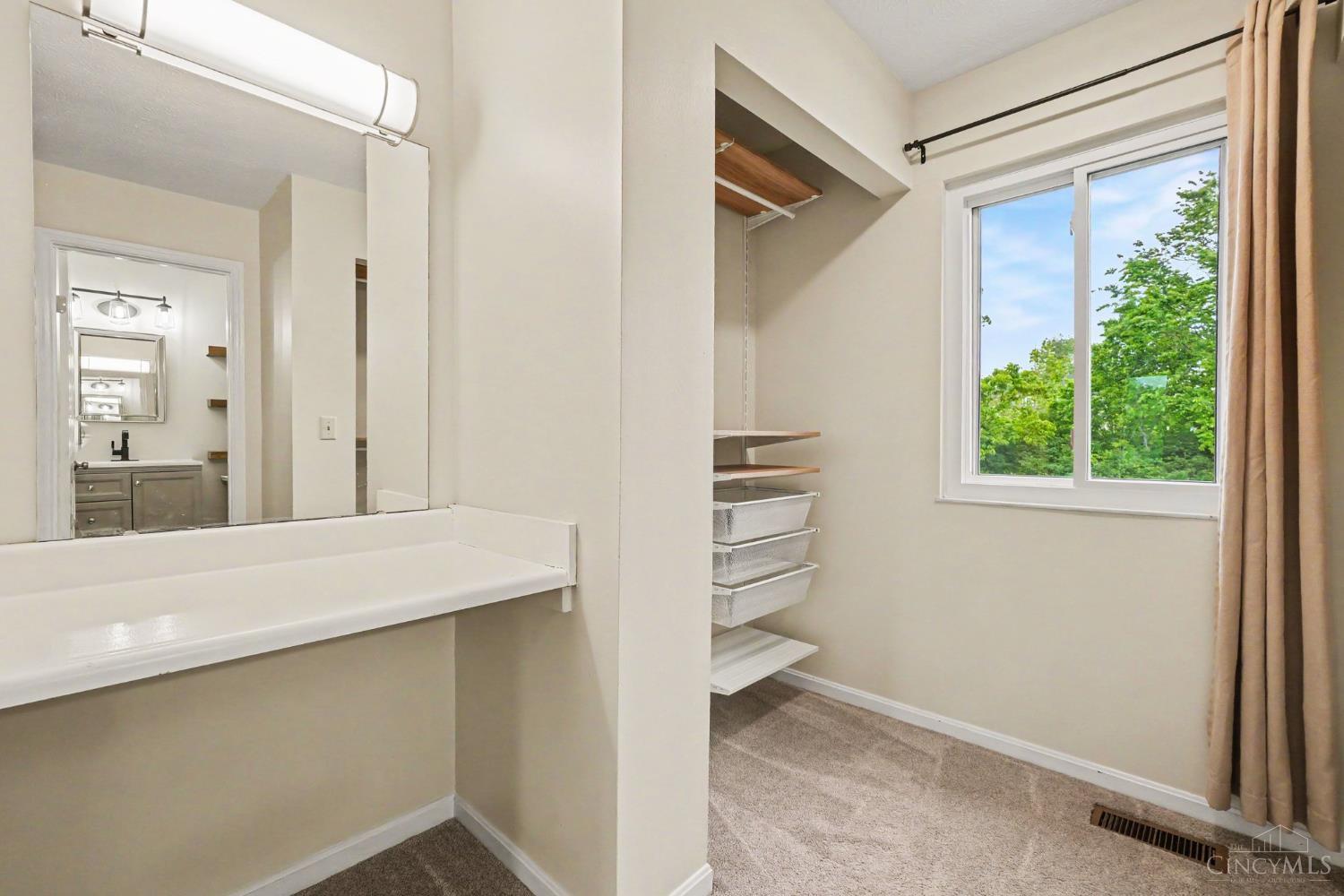 7594 Cinnamon Woods Drive