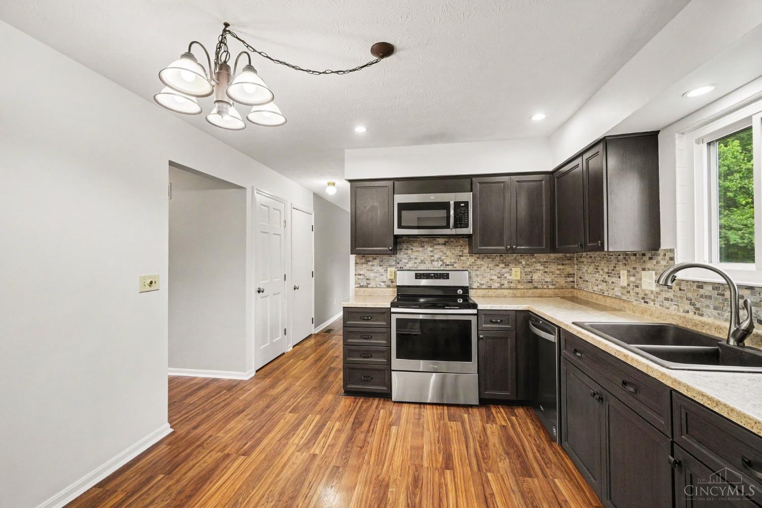 7594 Cinnamon Woods Drive