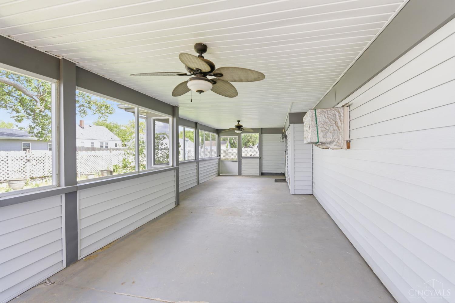 1290 Main Street