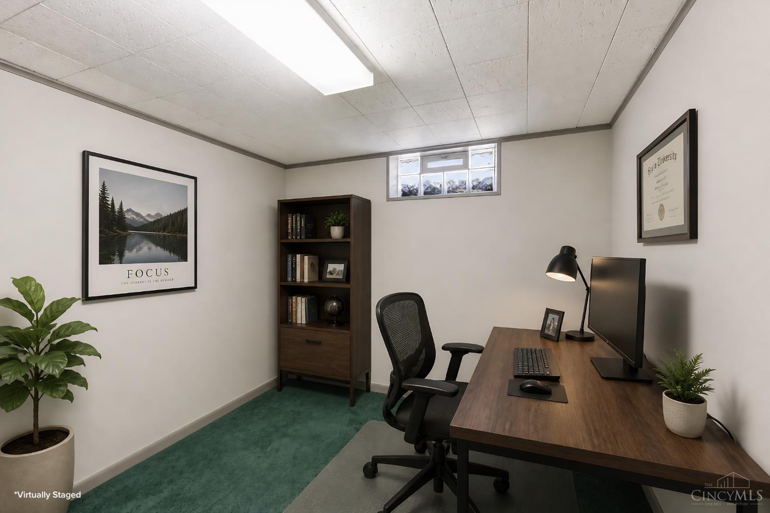 1290 Main Street