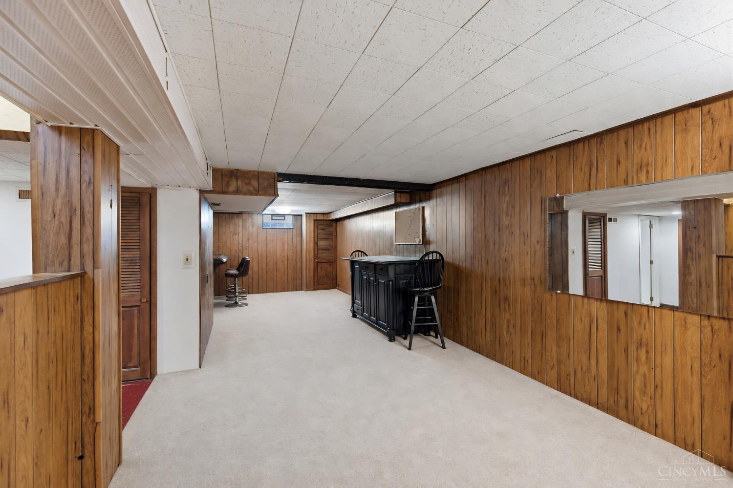 1290 Main Street