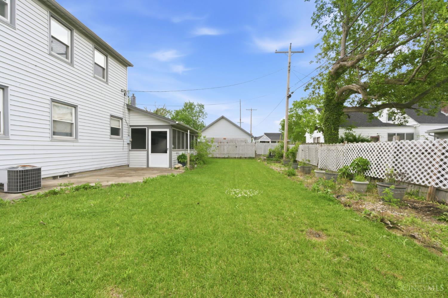 1290 Main Street