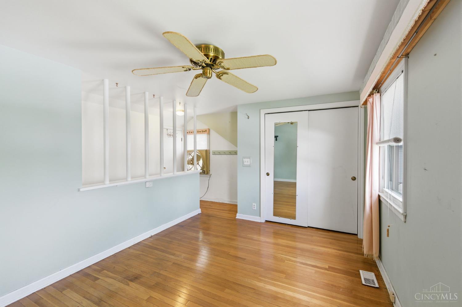 1290 Main Street