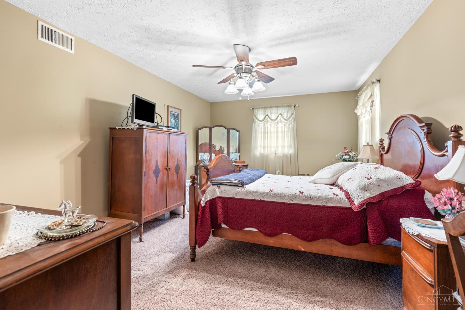 4576 Runningfawn Drive