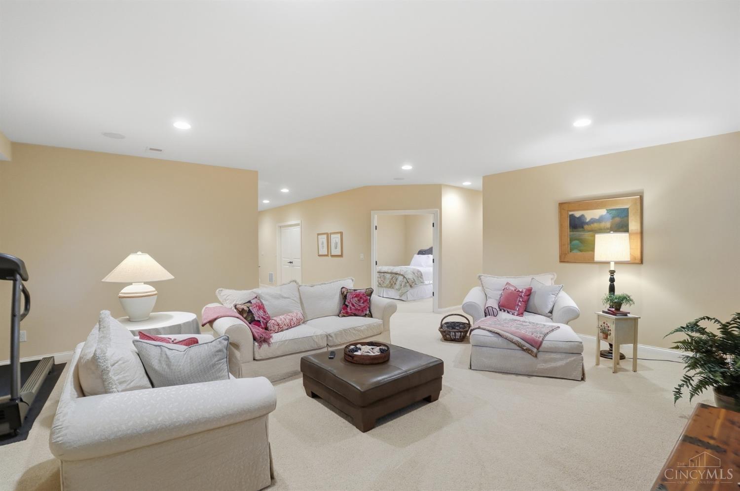 3289 Hardisty Avenue