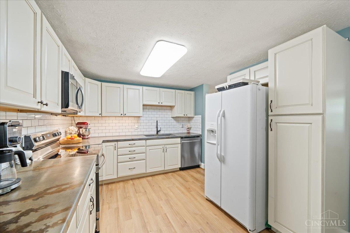 6771 Kentford Court
