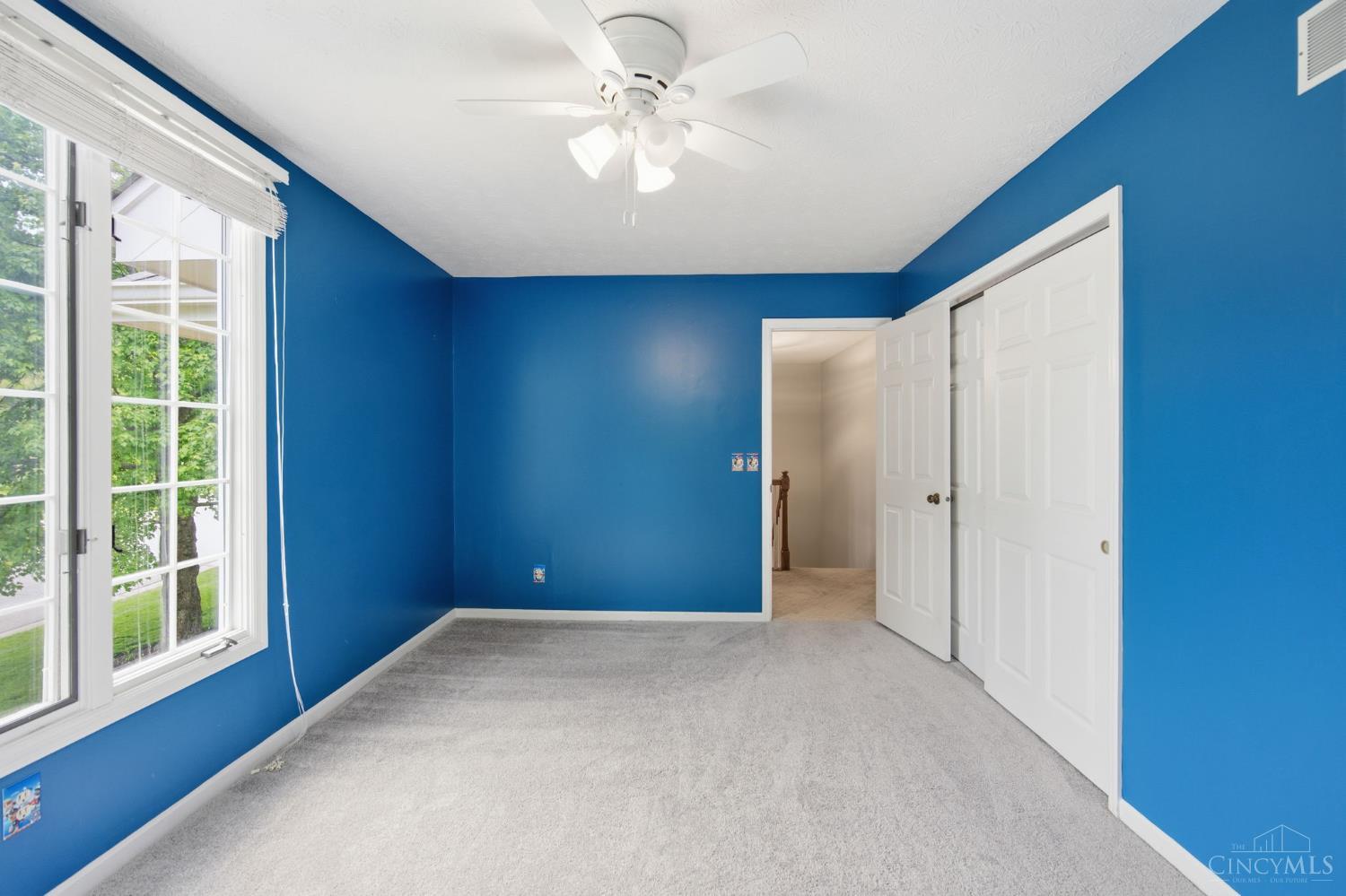 9486 Oakhurst Court
