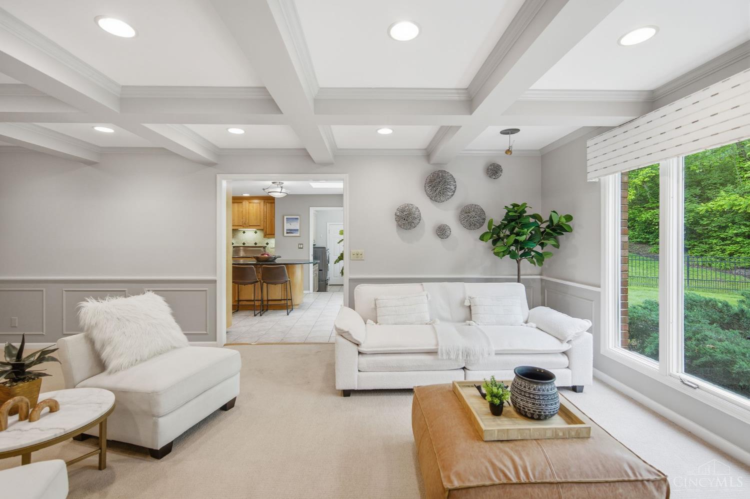 9486 Oakhurst Court