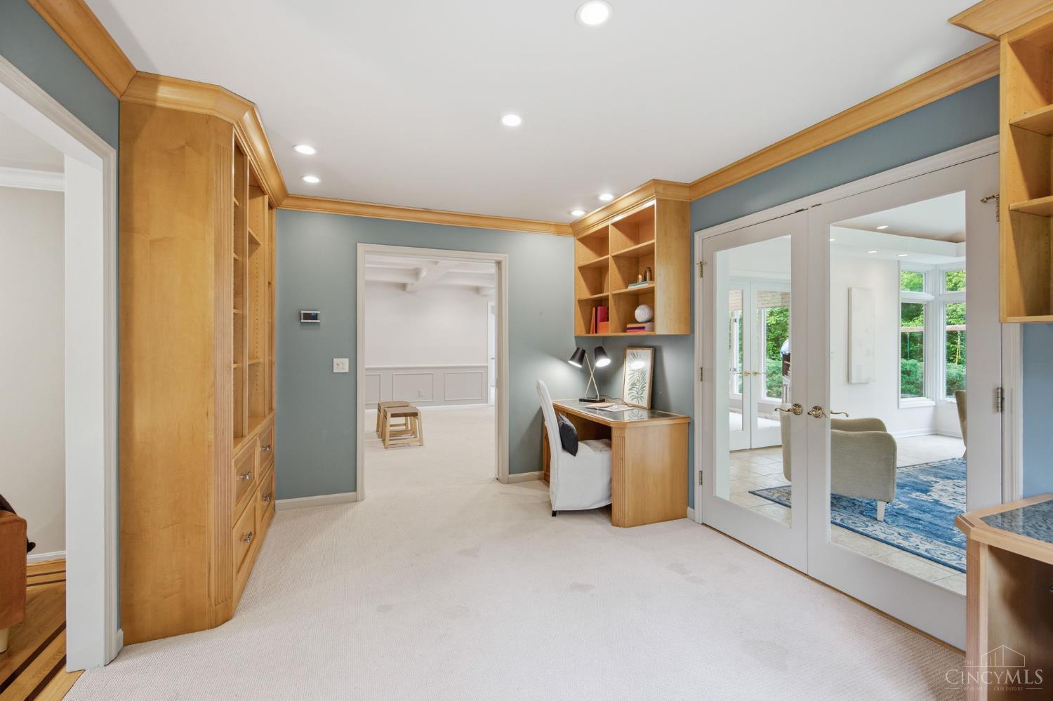 9486 Oakhurst Court