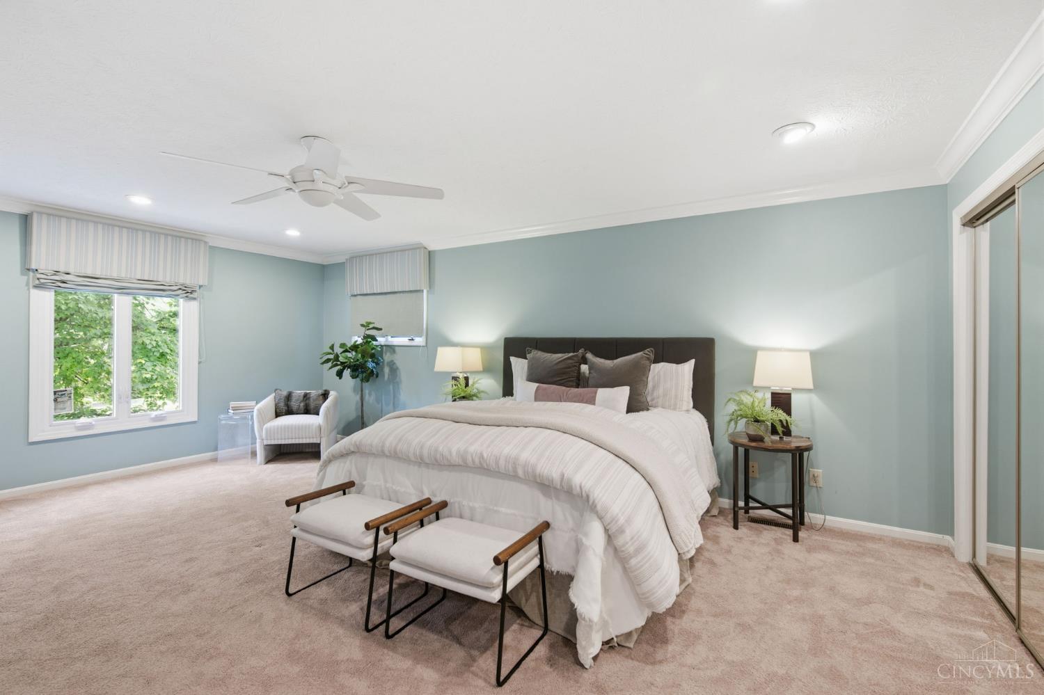 9486 Oakhurst Court