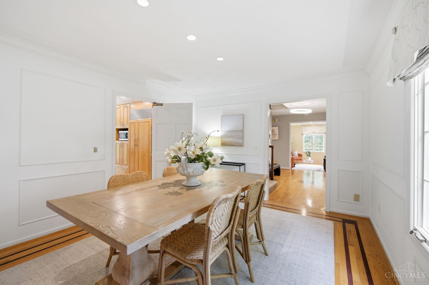 9486 Oakhurst Court