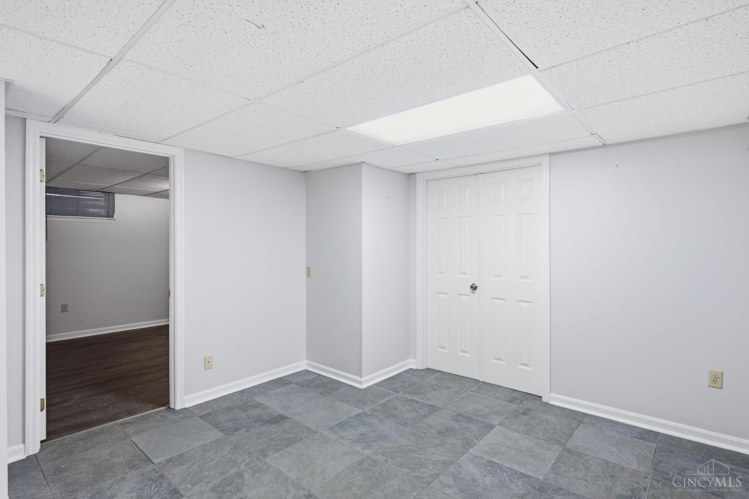 9486 Oakhurst Court