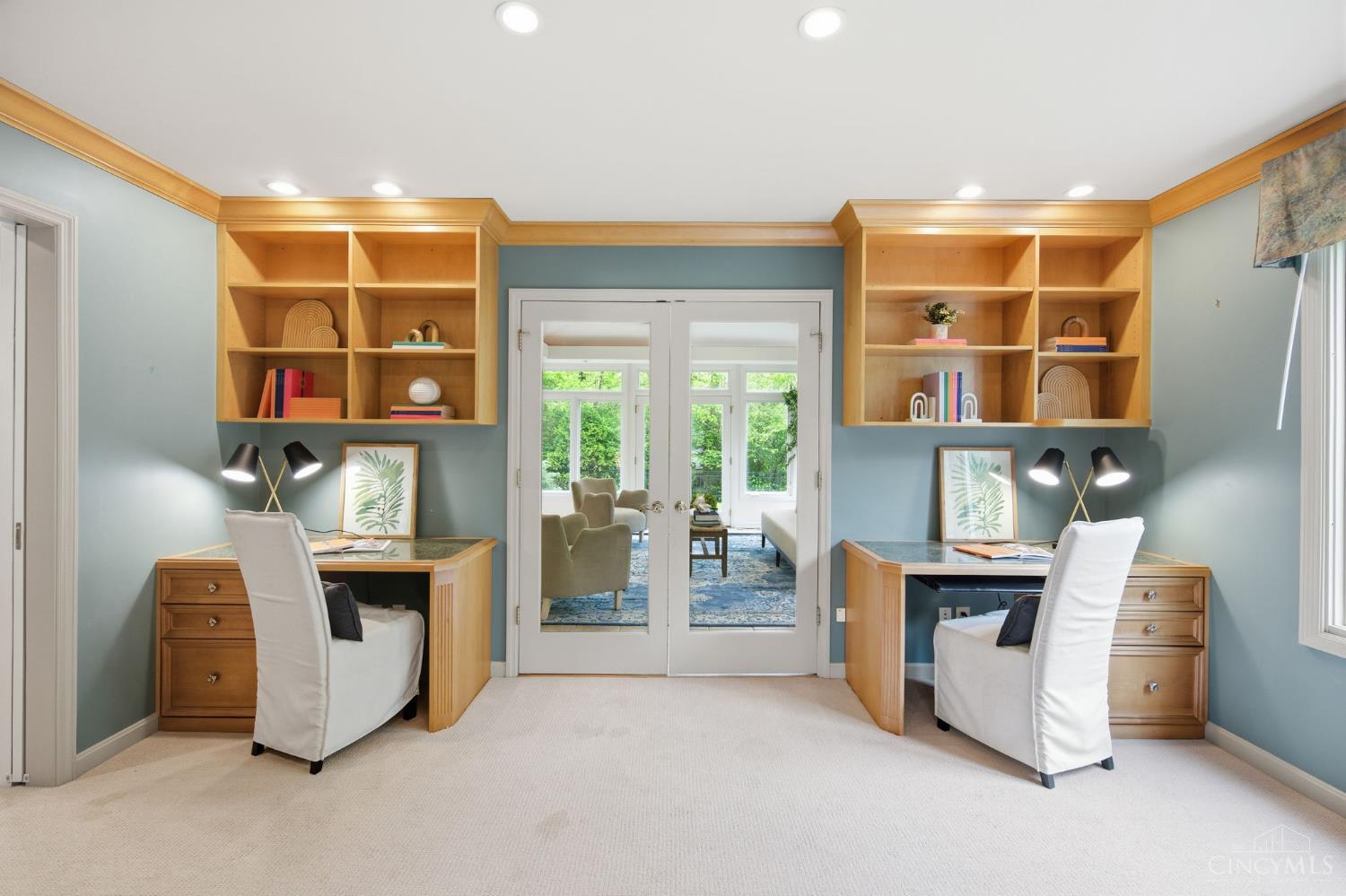 9486 Oakhurst Court