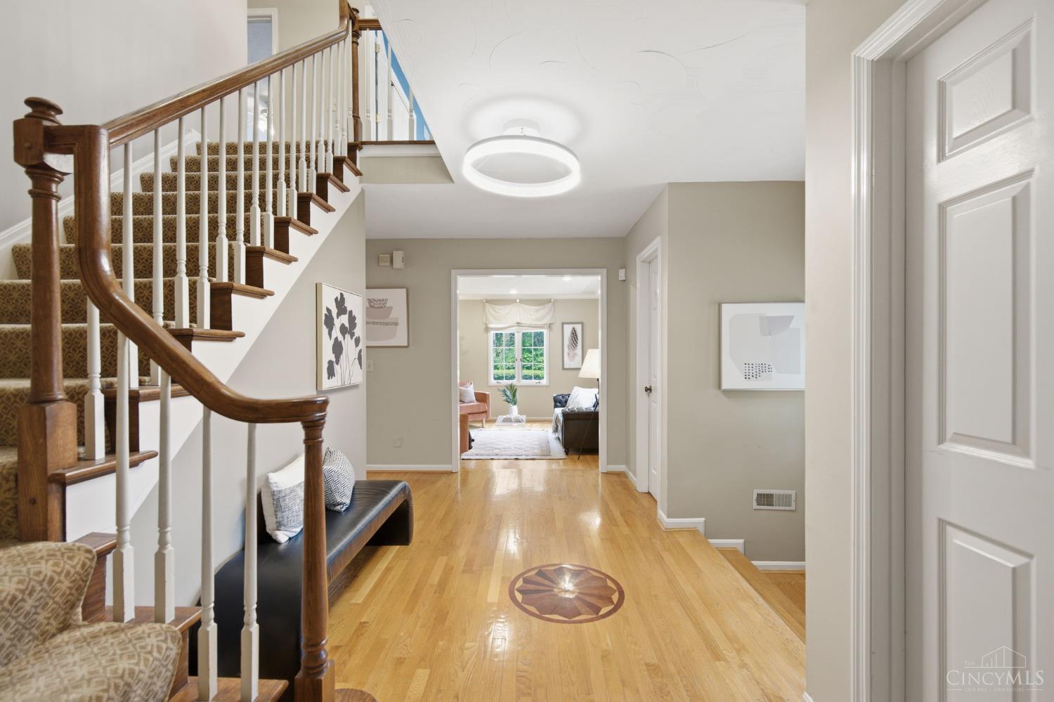 9486 Oakhurst Court