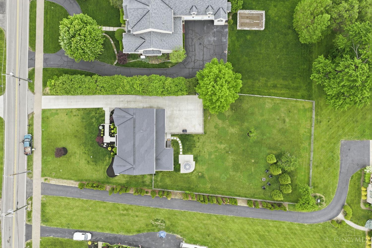 9932 Zig Zag Road