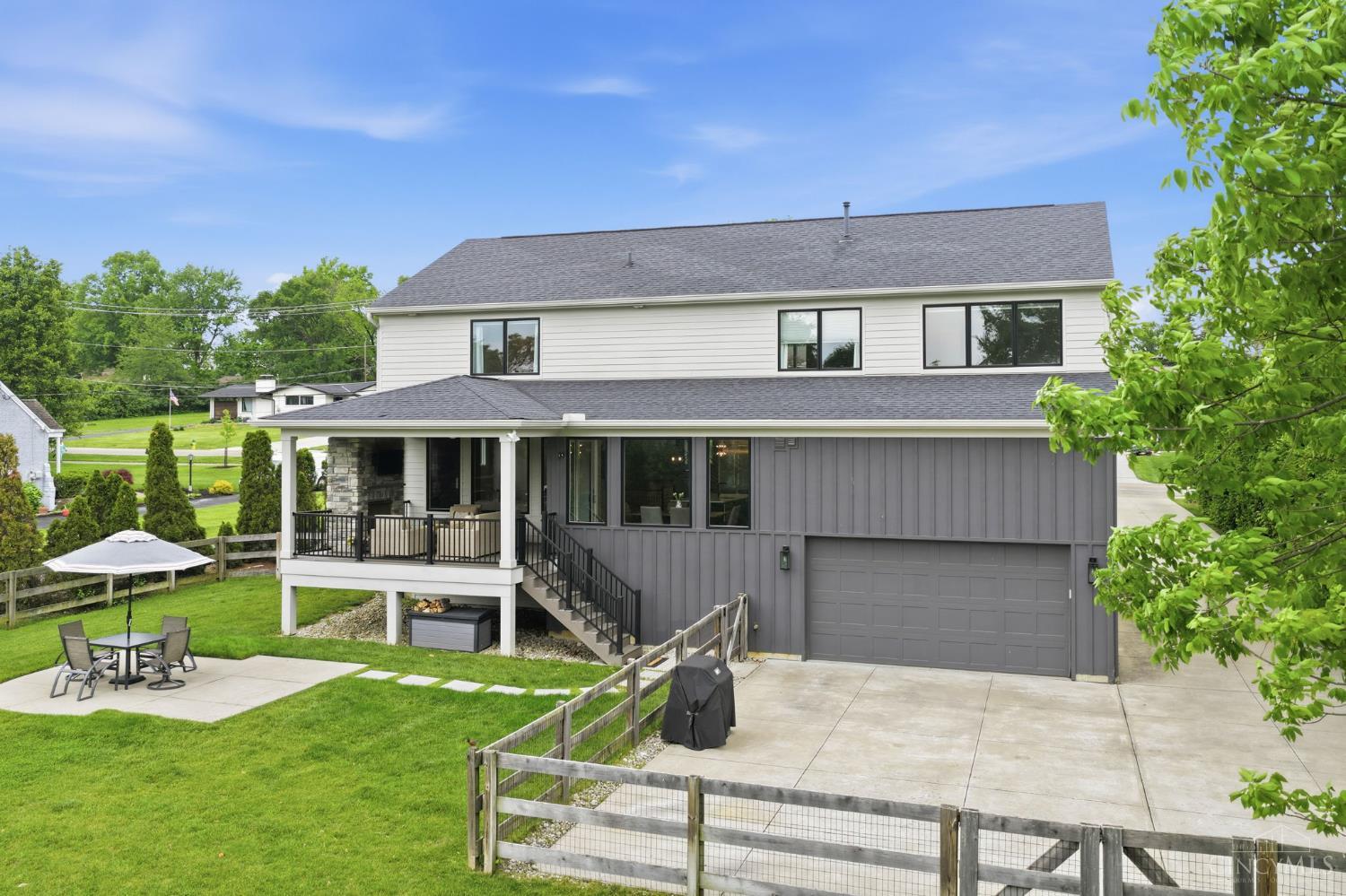 9932 Zig Zag Road