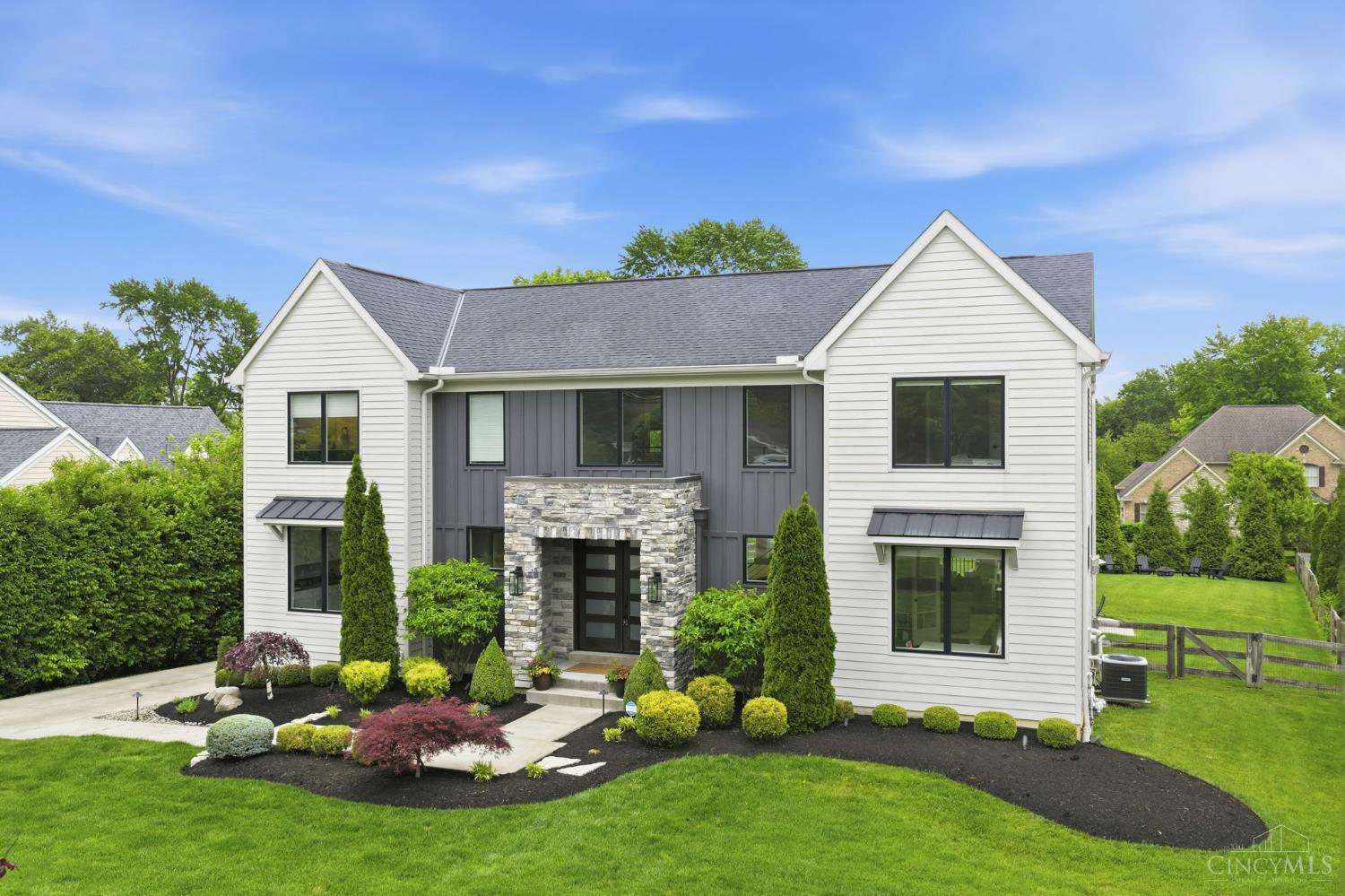 9932 Zig Zag Road